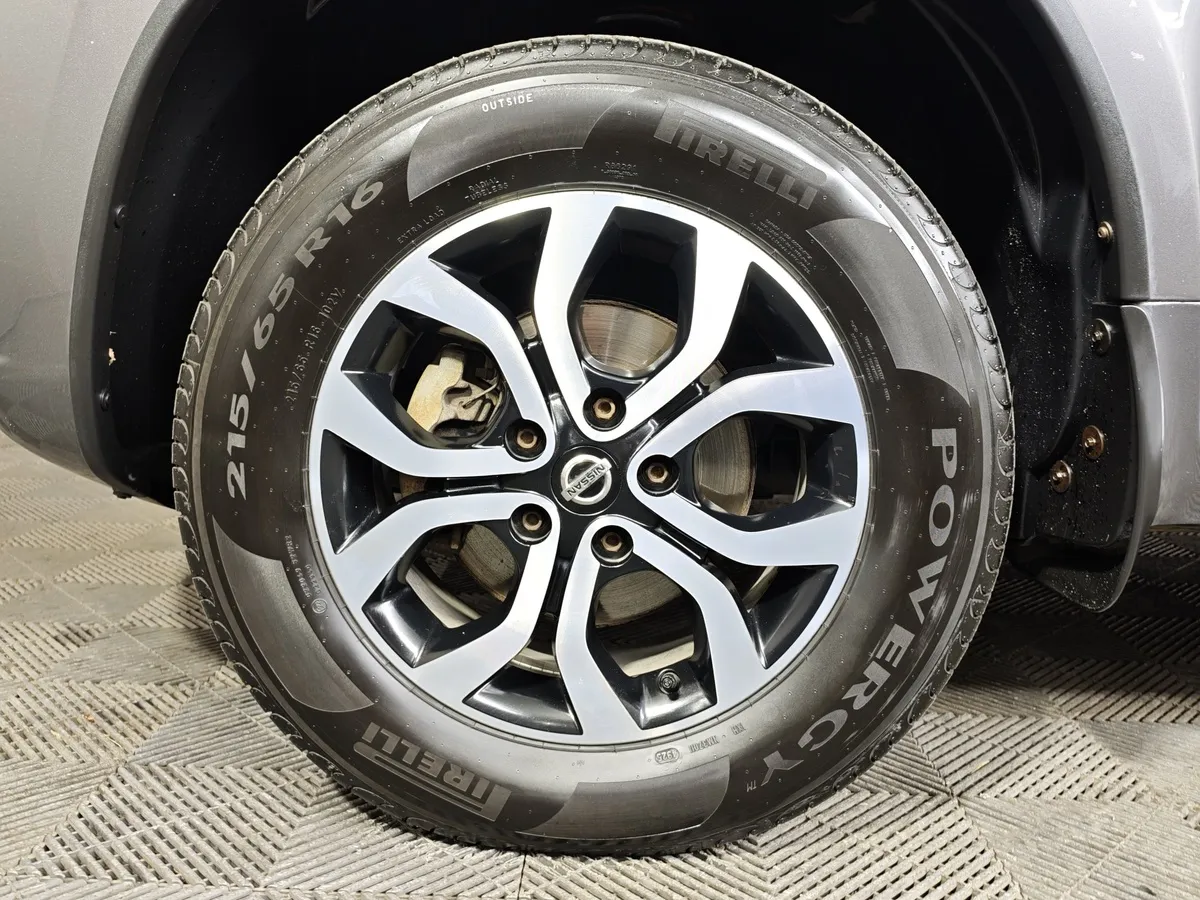Nissan Terrano 2.0 MT AWD (143 л.с.) Серый в АВИЛОН. Слайд №9