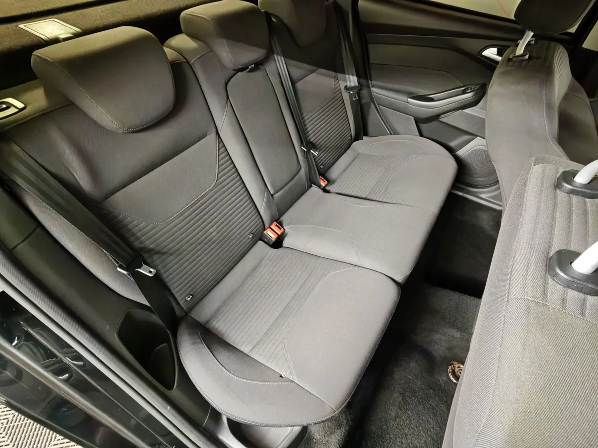 Ford Focus 1.5 EcoBoost AT (150 л.с.) Titanium Черный в АВИЛОН. Слайд №17