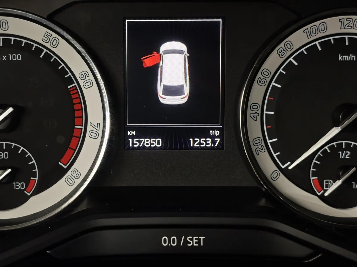 Skoda Superb 1.8 TSI DSG (180 л.с.) Серый в АВИЛОН. Слайд №18