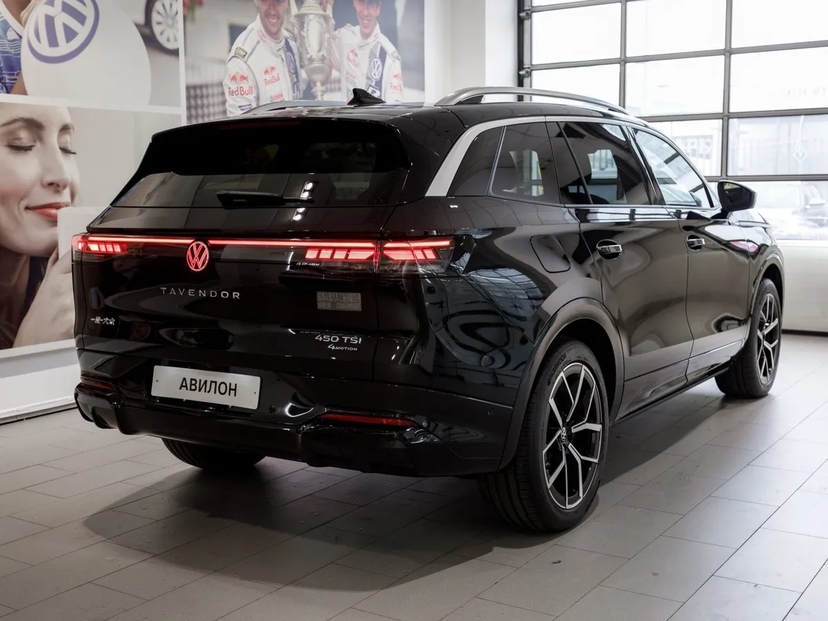 Volkswagen Tavendor 2.0 DSG 4WD (272 л.с.) Р-Лайн Тоуринг Черный в АВИЛОН. Слайд №6