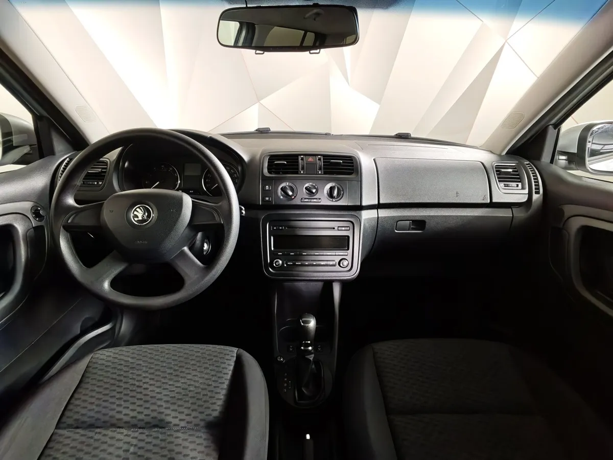 Skoda Fabia 1.6 AT (105 л.с.) Серебристый в АВИЛОН. Слайд №14