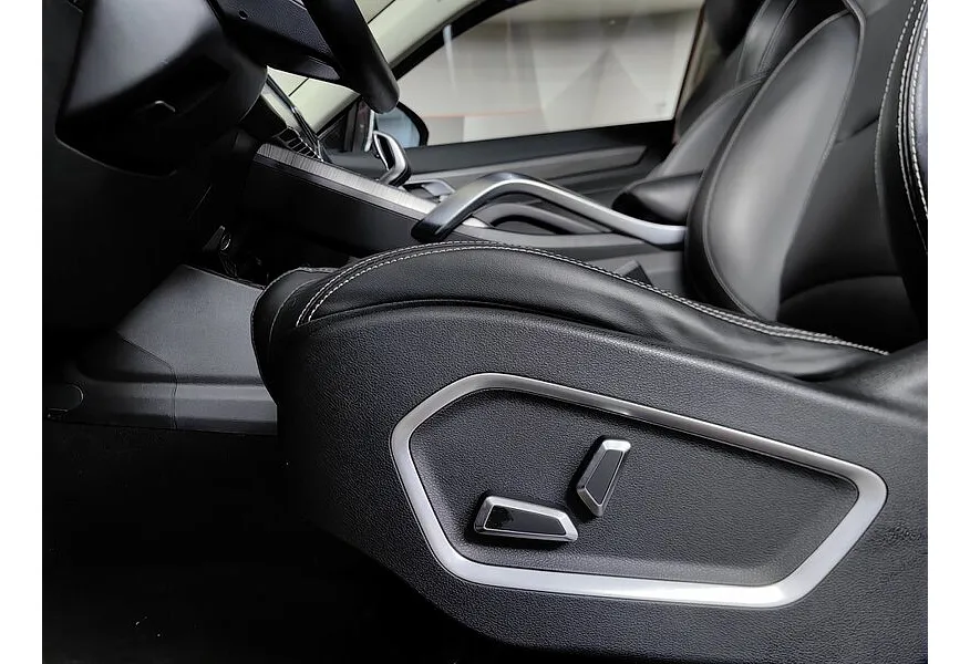 Geely Atlas Pro 1.5T 7DCT AWD (177 л.с.) Flagship Красный в АВИЛОН. Слайд №21