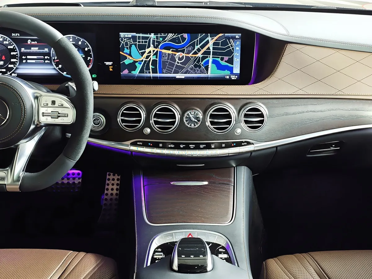 Mercedes-Benz S-Класс S 63 AMG 4Matic Speedshift Plus 7G-Tronic длинная база (585 л.с.) Черный в АВИЛОН. Слайд №14