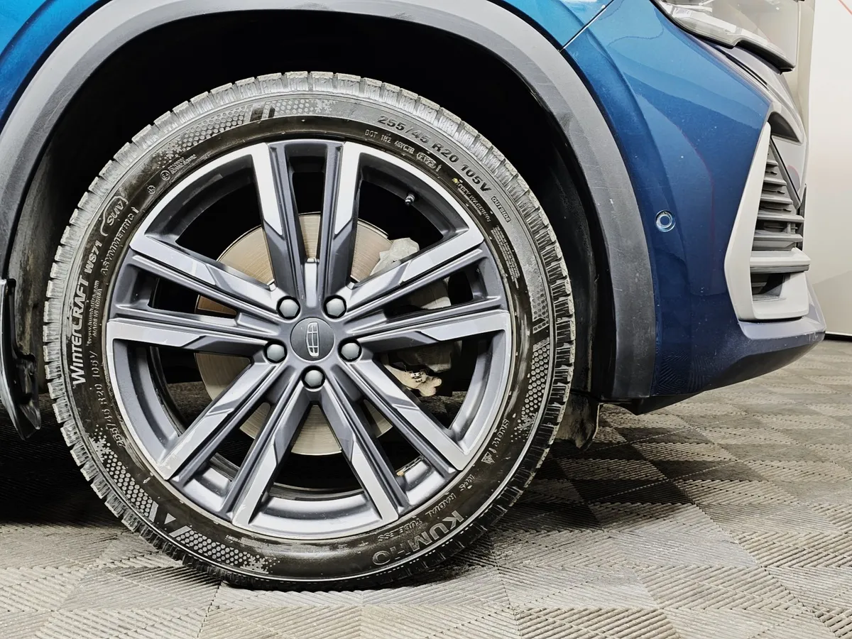 Geely Monjaro 2.0T 8AT 4WD (238 л.с.) Luxury Синий в АВИЛОН. Слайд №9