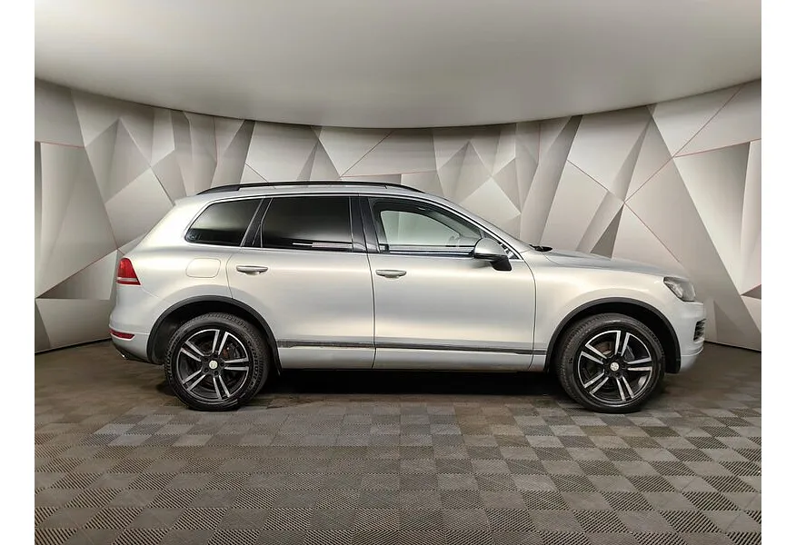 АВИЛОН - Volkswagen Touareg 3.6 FSI Tiptronic 4Motion (249 л.с.) V6 FSI Серебристый - slide 3