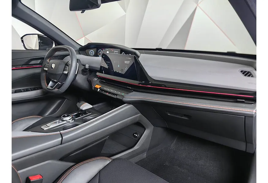 Changan UNI-V 1.5 AMT (181 л.с.) DLX Серый в АВИЛОН. Слайд №13