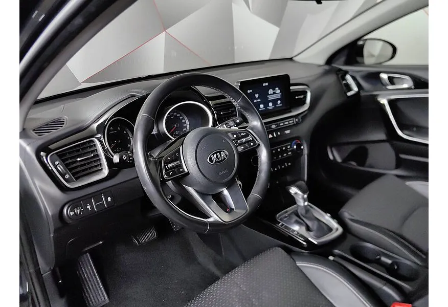 Kia Ceed 1.6 AT (129 л.с.) Classic Черный в АВИЛОН. Слайд №17
