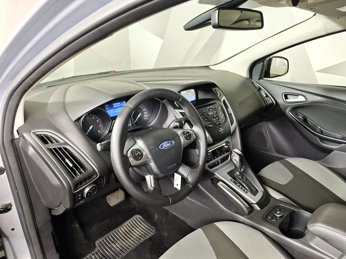 Ford Focus 1.6 Ti-VCT PowerShift (125 л.с.) Trend Голубой в АВИЛОН. Слайд №16