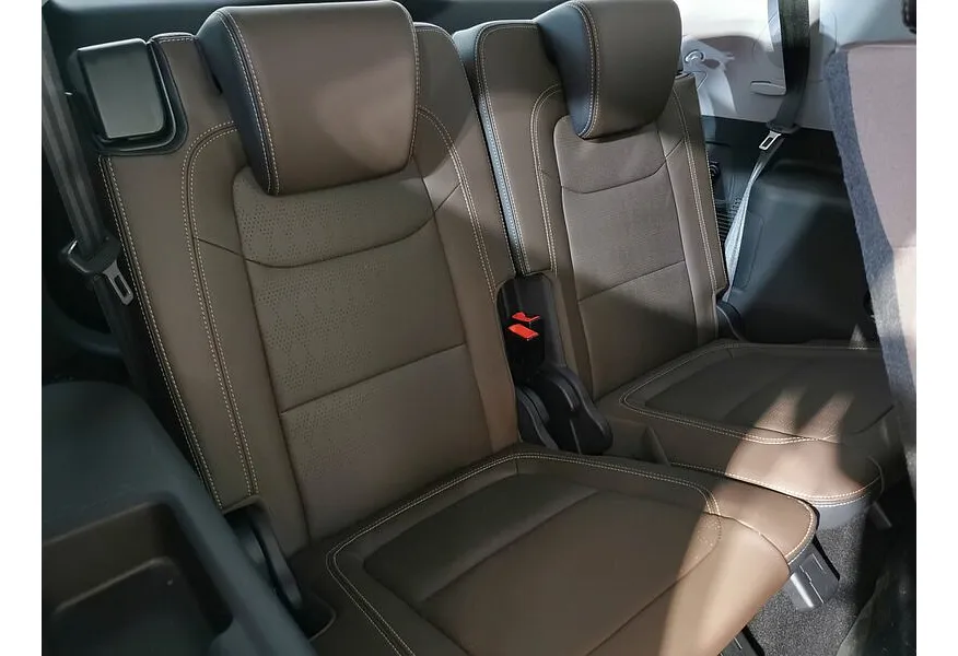 Chery Tiggo 8 Pro 1.6 TGDI DCT7 (186 л.с.) Highline (пакет Ultimate) Фиолетовый в АВИЛОН. Слайд №23