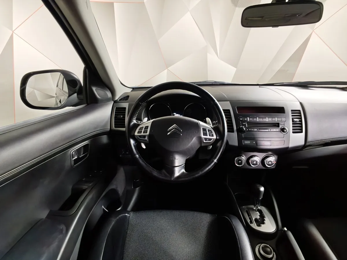 Citroen C-Crosser 2.4 CVT 4WD (170 л.с.) Серый в АВИЛОН. Слайд №19