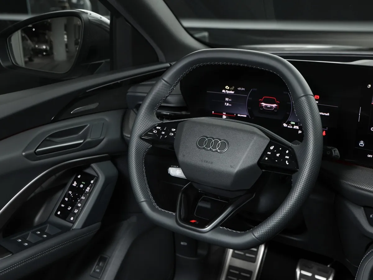 Audi Q5 Sportback 2.0 TFSI S tronic quattro (272 л.с.) Белый в АВИЛОН. Слайд №9