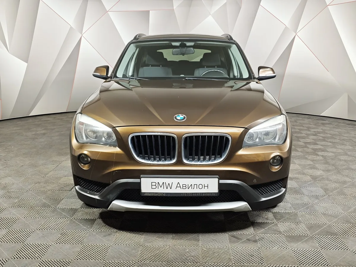 BMW X1 xDrive20i AT (184 л.с.) Коричневый в АВИЛОН. Слайд №3