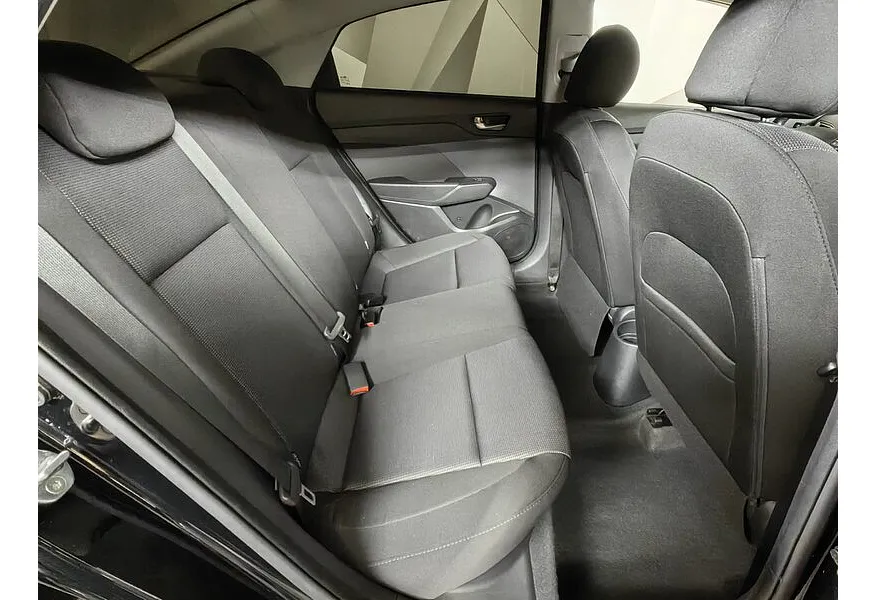 Hyundai Solaris 1.6 AT (123 л.с.) Comfort Черный в АВИЛОН. Слайд №16