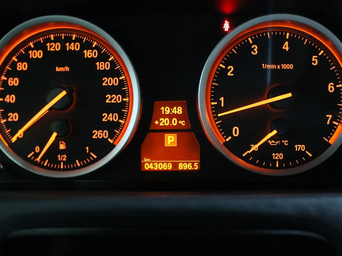 BMW X6 xDrive35i 8AT (306 л.с.) Красный в АВИЛОН. Слайд №8