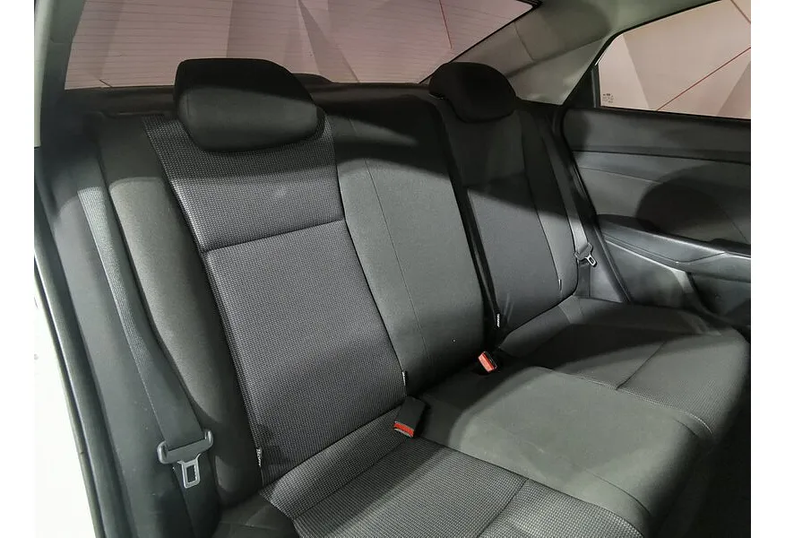 АВИЛОН - Hyundai Solaris 1.6 AT (123 л.с.) Active Plus Белый - slide 13