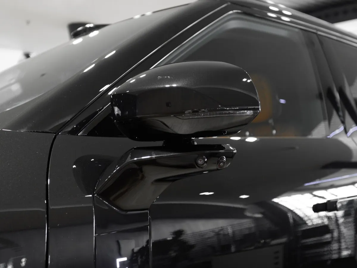 Lynk & Co 900 2.0 AT 4WD (884 л.с.) Ultra Черный в АВИЛОН. Слайд №8