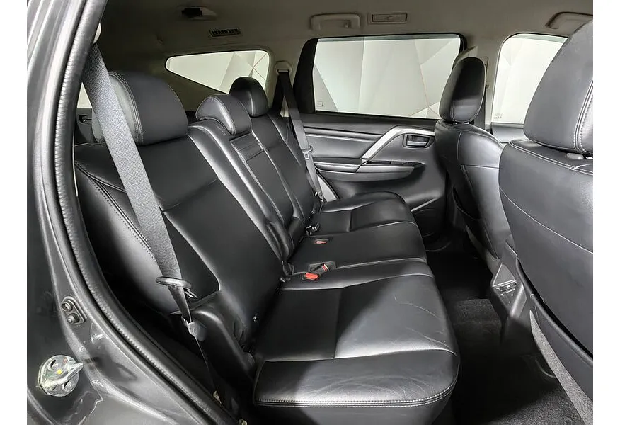 Mitsubishi Pajero Sport 2.4 DI-D AT AWD (181 л.с.) Instyle Серый в АВИЛОН. Слайд №15