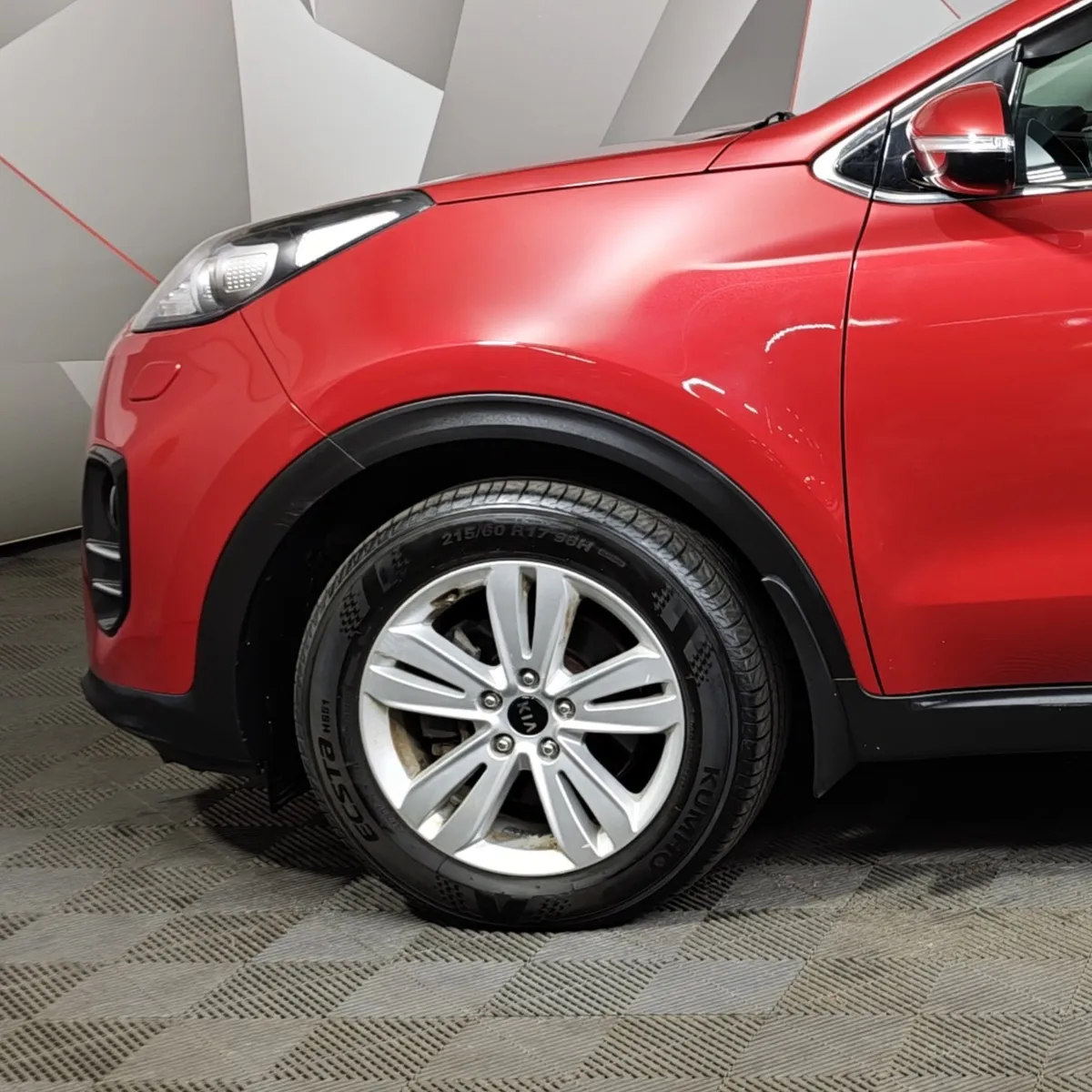 Kia Sportage 2.0 AT (150 л.с.) Красный в АВИЛОН. Слайд №9