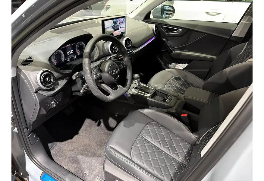 Audi Q2 L 35 1.5 TFSI S tronic (160 л.с.) Серый в АВИЛОН. Слайд №3