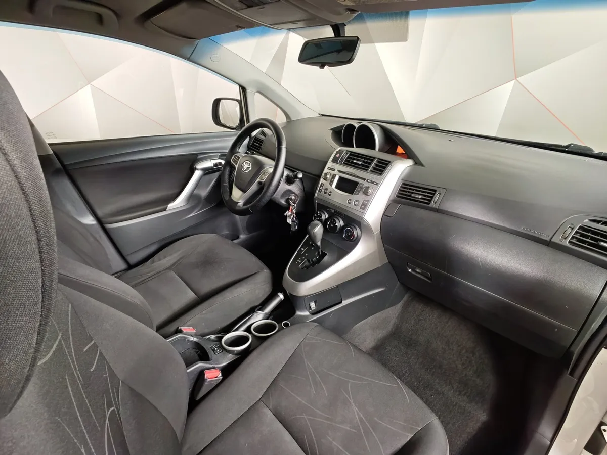Toyota Verso 1.8 CVT (150 л.с.) Белый в АВИЛОН. Слайд №12