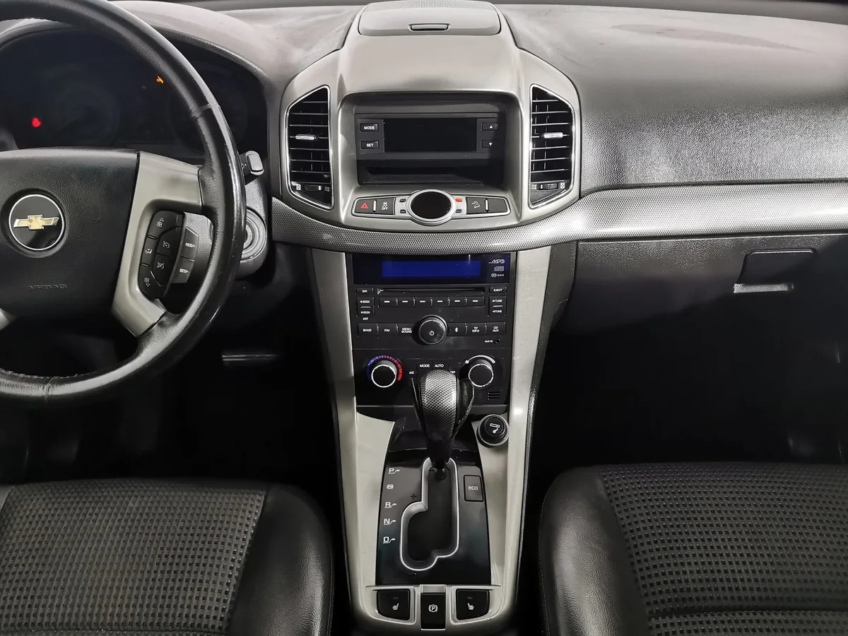 Chevrolet Captiva 2.4 AT (5 мест) (167 л.с.) LT Серый в АВИЛОН. Слайд №14