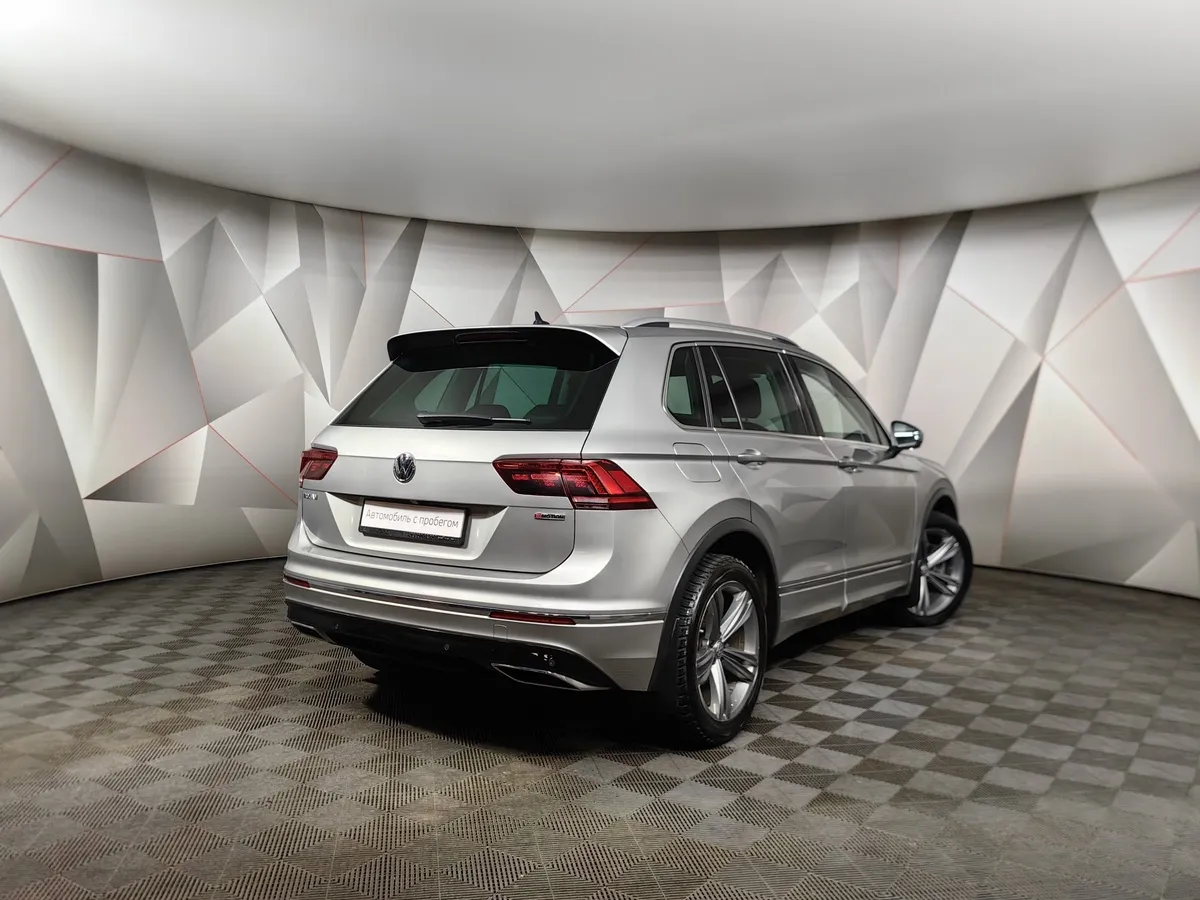 Volkswagen Tiguan 2.0 TSI 4Motion DSG (180 л.с.) Sportline Серый в АВИЛОН. Слайд №2