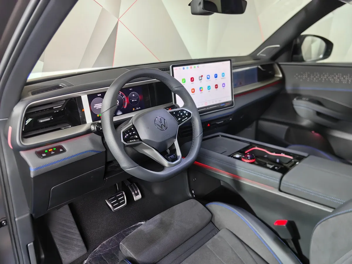 Volkswagen Teramont PRO 2.0 TSI 7DSG 4Motion (272 л.с.) Summit Edition Коричневый в АВИЛОН. Слайд №19