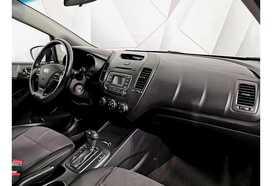 Kia Cerato 1.6 AT (130 л.с.) Черный в АВИЛОН. Слайд №13