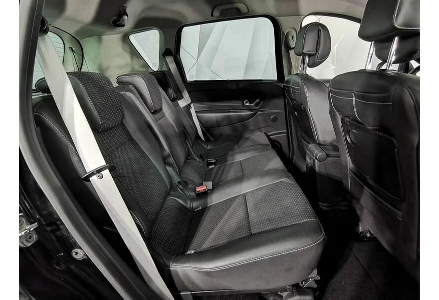 Renault Scenic 1.5 dCi MT (106 л.с.) Черный в АВИЛОН. Слайд №17