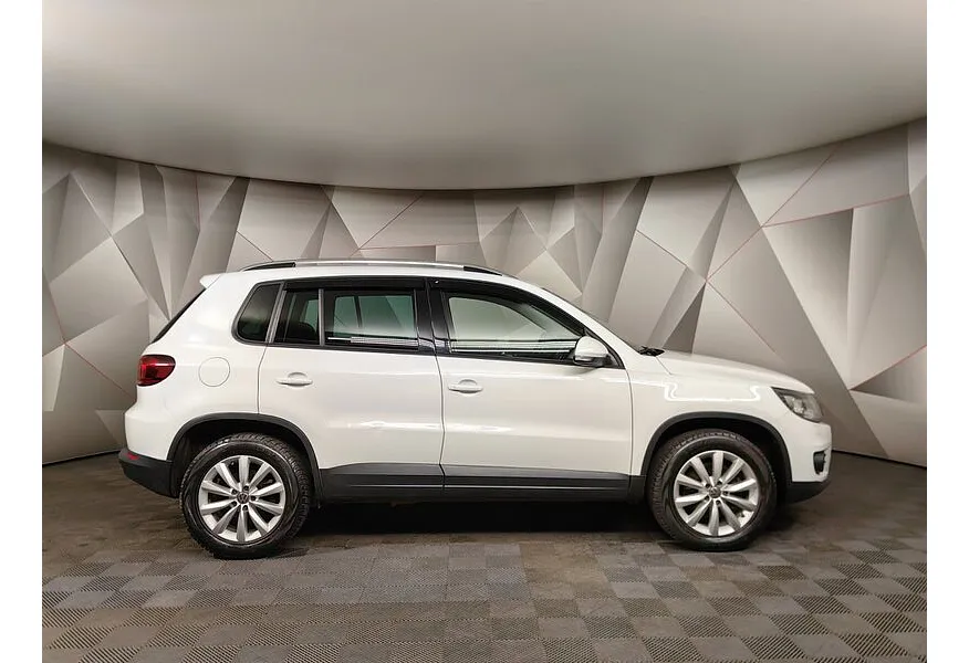 Volkswagen Tiguan 2.0 TSI 4Motion AT (180 л.с.) Sport&Style Белый в АВИЛОН. Слайд №6