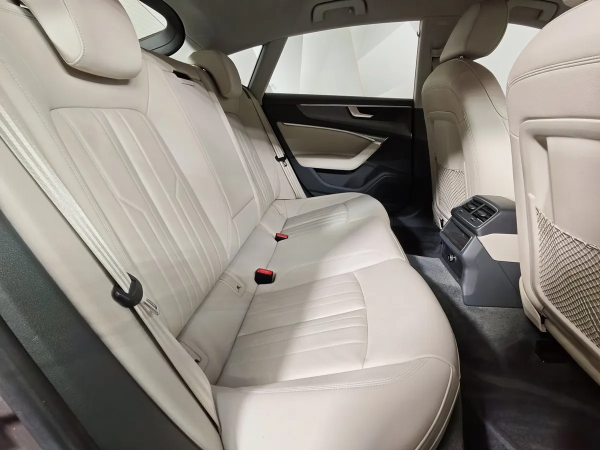 Audi A7 45 TFSI quattro S tronic (245 л.с.) Коричневый в АВИЛОН. Слайд №15