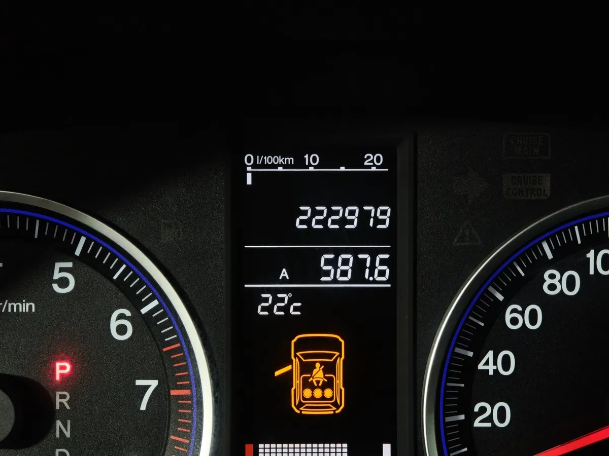 Honda CR-V 2.4 AT 4WD (166 л.с.) Серебристый в АВИЛОН. Слайд №17