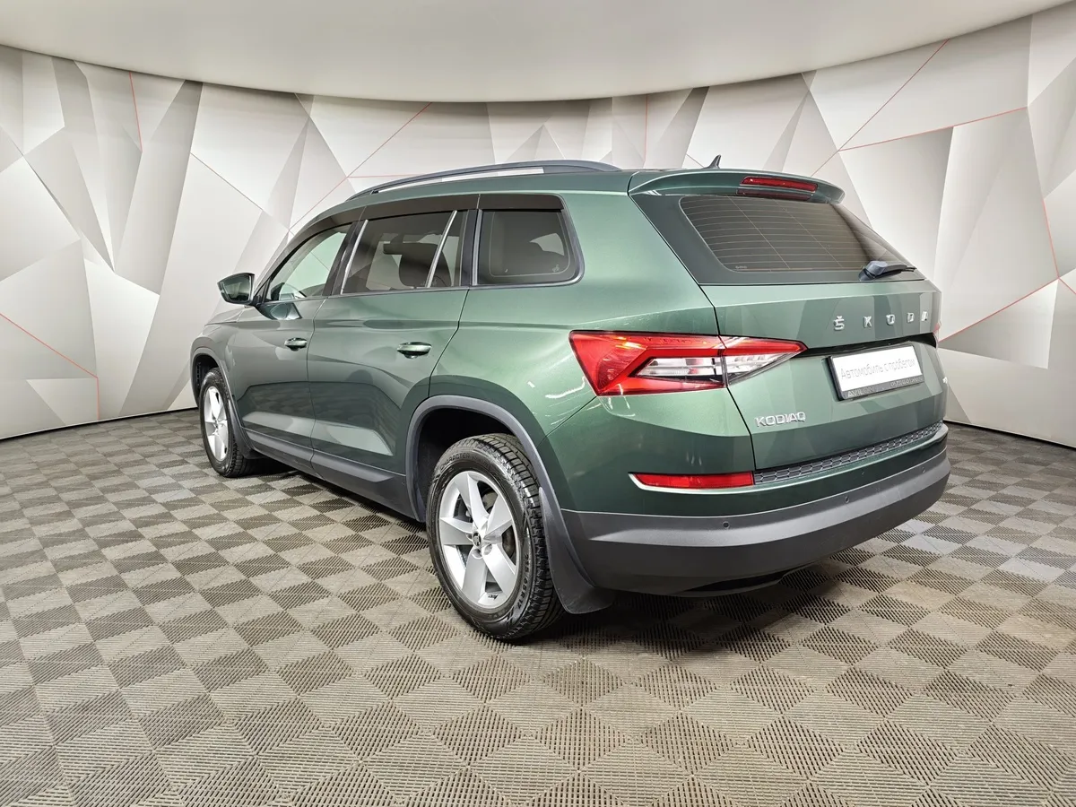 Skoda Kodiaq 1.4 TSI DSG 4X4 (150 л.с.) Зеленый в АВИЛОН. Слайд №4