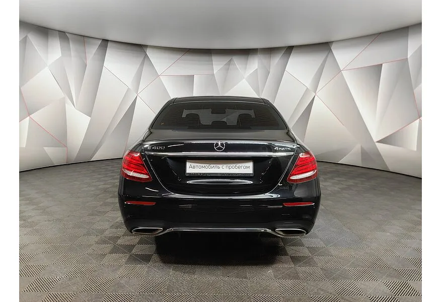 Mercedes-Benz E-Класс E 400 4MATIC 9G-TRONIC (333 л.с.) Черный в АВИЛОН. Слайд №8