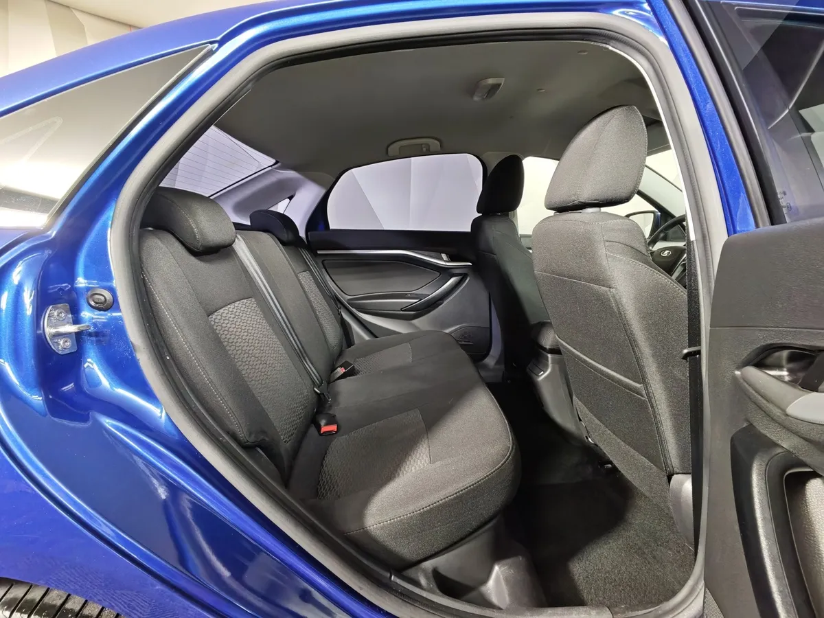ВАЗ (Lada) Vesta 1.6 CVT (113 л.с.) Luxe Multimedia Синий в АВИЛОН. Слайд №16