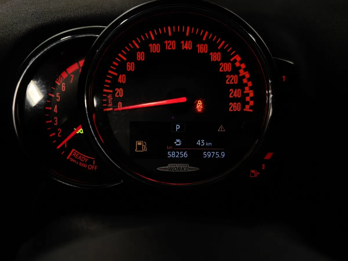 MINI Countryman 2.0 AMT 4WD (204 л.с.) ALL4 Зеленый в АВИЛОН. Слайд №13
