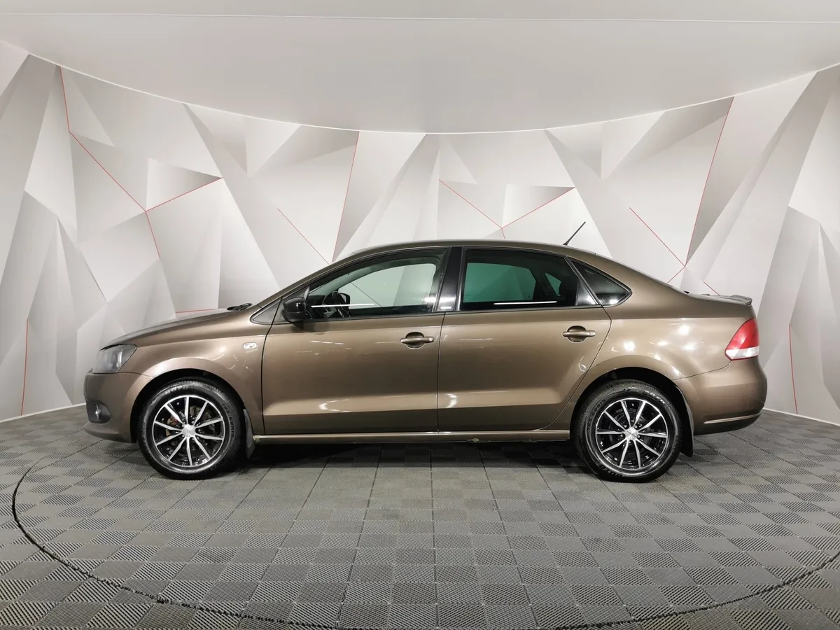 Volkswagen Polo 1.6 MPI AT (110 л.с.) Highline Коричневый в АВИЛОН. Слайд №5