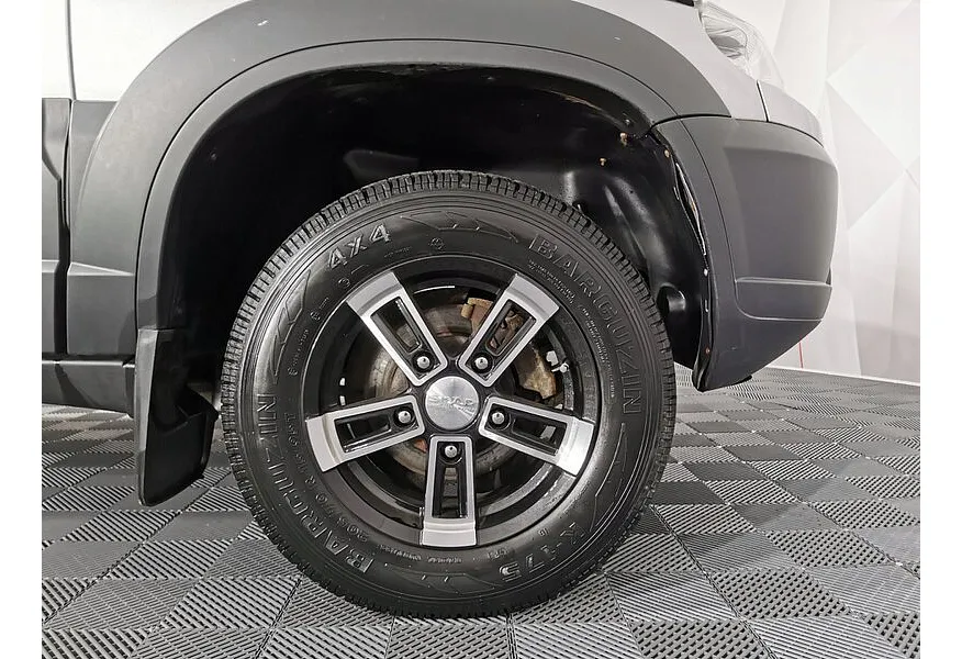АВИЛОН - Chevrolet Niva 1.7 MT (80 л.с.) Серебристый - slide 17