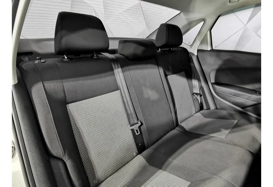 Volkswagen Polo 1.6 Tiptronic (105 л.с.) Comfortline Желтый в АВИЛОН. Слайд №14