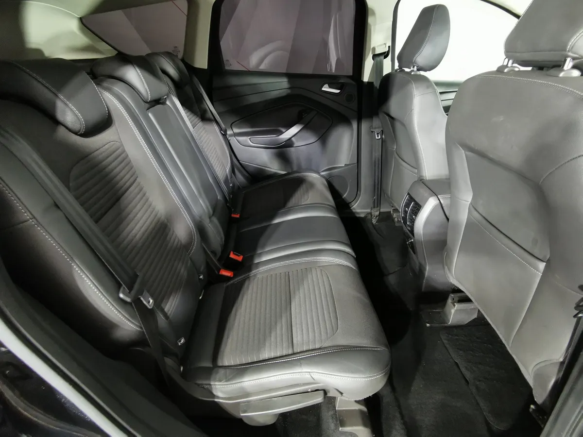 Ford Kuga 1.5 EcoBoost AT AWD (150 л.с.) Titanium Черный в АВИЛОН. Слайд №15