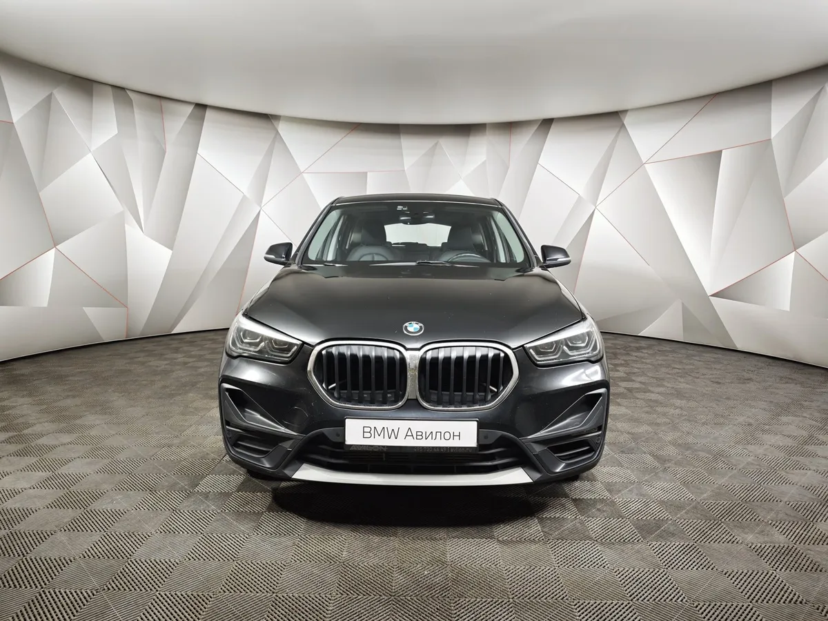 BMW X1 20i xDrive Steptronic AT (192 л.с.) Черный в АВИЛОН. Слайд №3