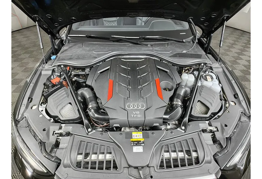 Audi S8 4.0 TFSI Quattro Tiptronic (571 л.с.) Черный в АВИЛОН. Слайд №11