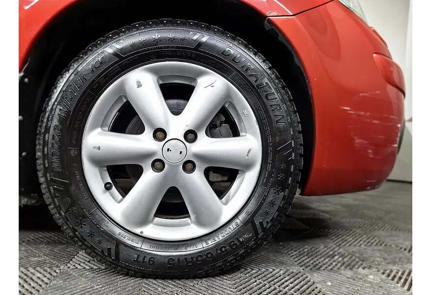 Nissan Note 1.6 AT (110 л.с.) Luxury Красный в АВИЛОН. Слайд №9 Nissan Note 1.6 AT (110 л.с.) Luxury Красный в АВИЛОН. Слайд №9