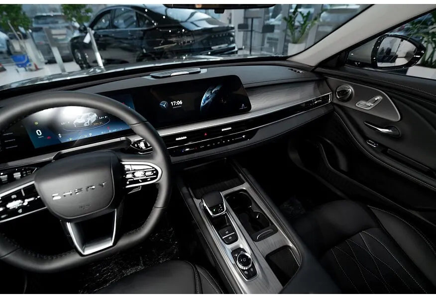 Chery Arrizo 8 1.6T DCT (150 л.с.) Ultra Black Серебристый в АВИЛОН. Слайд №6