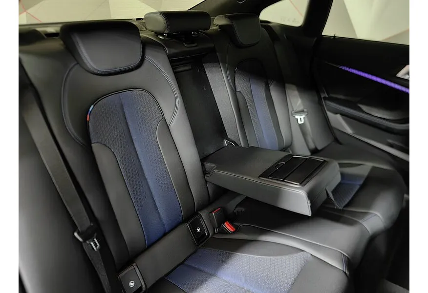 BMW 2 серия Gran Coupe 218i (140 л.с.) M Sport Черный в АВИЛОН. Слайд №14