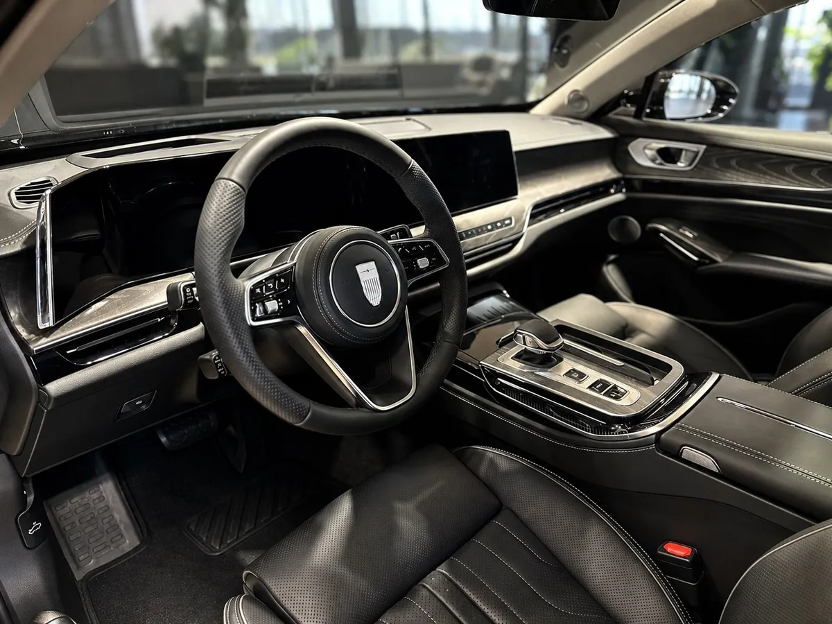 Senat 900 3.0 AT 4WD (326 л.с.) 4 места Черный в АВИЛОН. Слайд №6