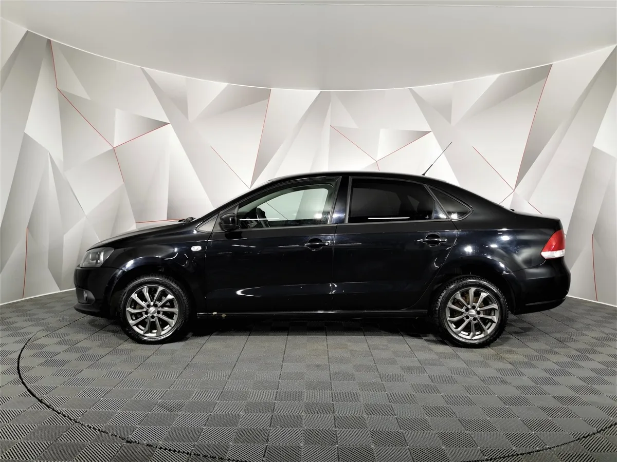 Volkswagen Polo 1.6 Tiptronic (105 л.с.) Comfortline Черный в АВИЛОН. Слайд №5