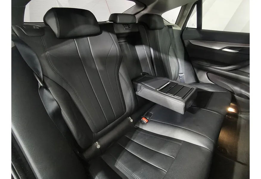 BMW X6 xDrive30d Steptroniс (249 л.с.) Коричневый в АВИЛОН. Слайд №14