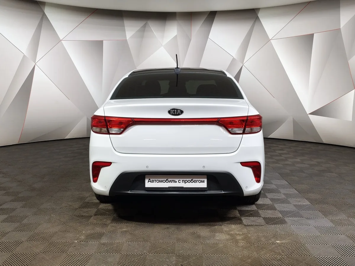 Kia Rio 1.6 AT (123 л.с.) Белый в АВИЛОН. Слайд №8
