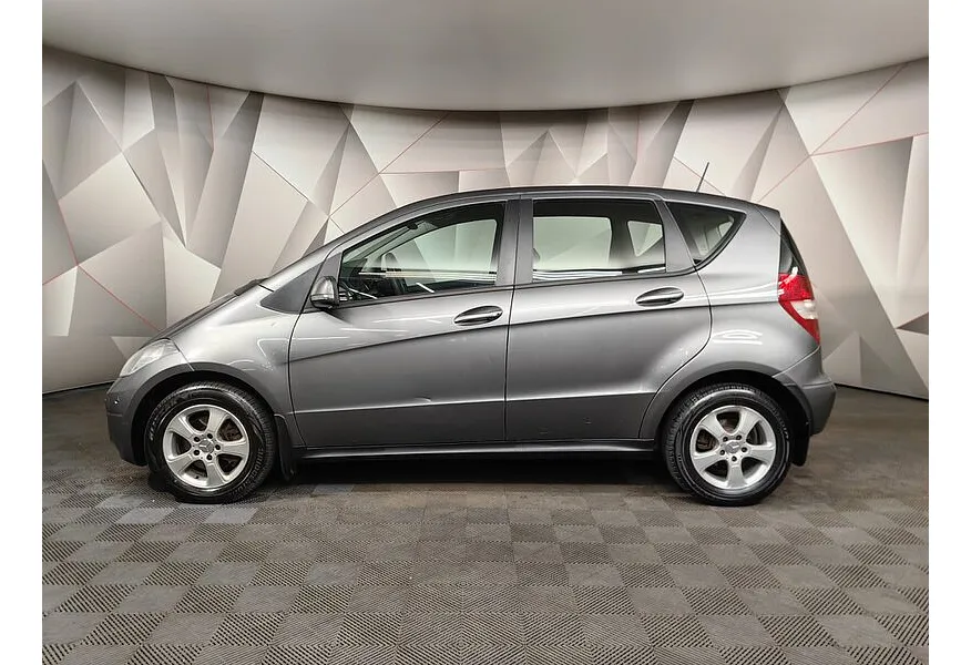 Mercedes-Benz A-Класс A 180 Autotronic (116 л.с.) Серый в АВИЛОН. Слайд №3